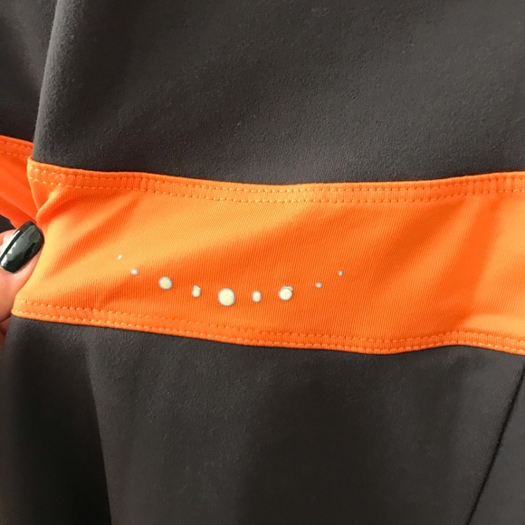 NWOT workout jacket - Picture 5 of 8